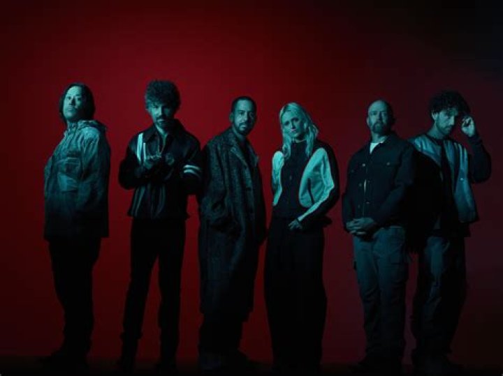 Photos Of The Linkin Park Singer – Hollywood Life