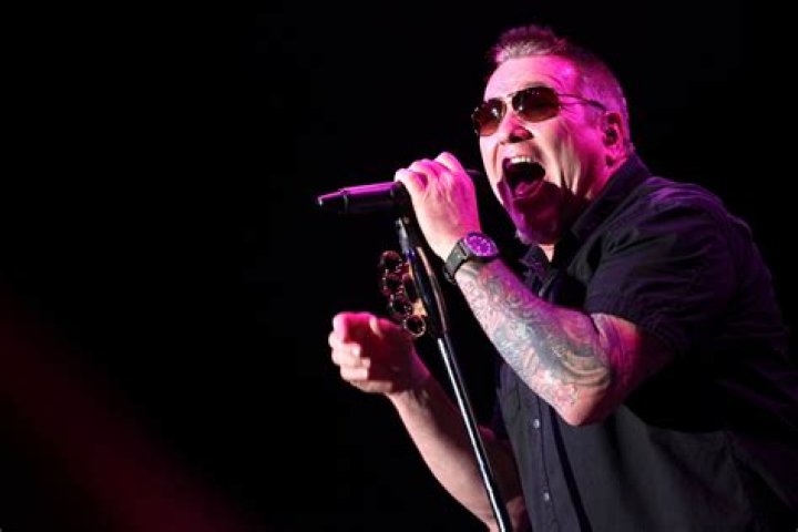 Photos Of The Smash Mouth Singer – Hollywood Life