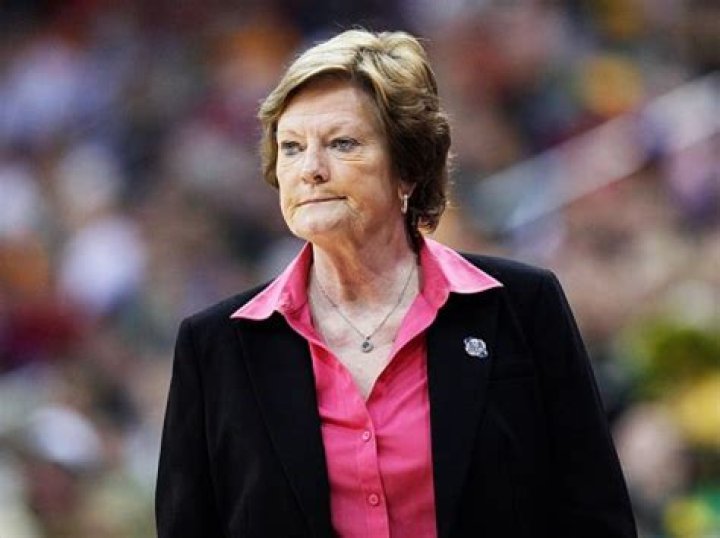 [PHOTOS] Pat Summitt — University of Tennessee Basketball Coach – Hollywood Life