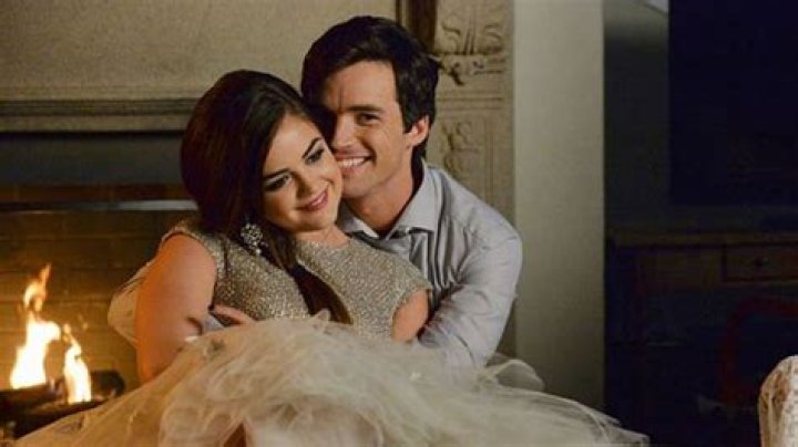 [PIC] Aria & Ezra Wedding On ‘Pretty Little Liars’ Confirmed? See The Photo – Hollywood Life