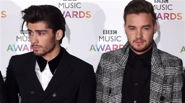 [PIC] Liam Payne Gives Zayn Malik A Blowjob? — One Direction Simulates Oral Sex – Hollywood Life