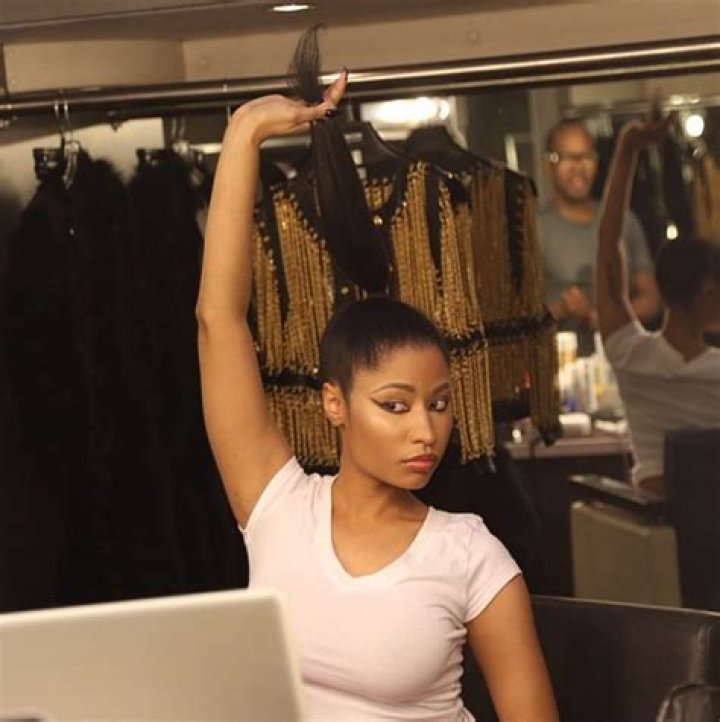 [PIC] Nicki Minaj’s Real Hair — Reveals Her Natural Locks – Hollywood Life