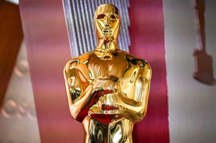[PICS] ‘Don’t Call Me Oscar’ Recreates Oscar Best Picture Nominees – Hollywood Life