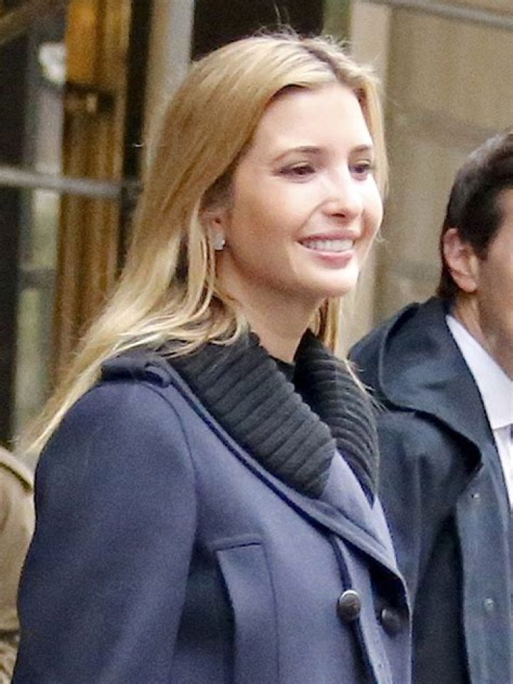 [PICS] Ivanka Trump Without Makeup — Look After Election In New York City – Hollywood Life