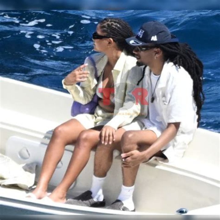[PICS] Kylie Jenner & Tyga’s Mexico Photos — See Their Steamy Vacation – Hollywood Life