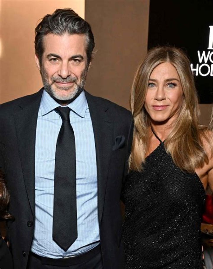 Pics Of Jen Aniston & More – Hollywood Life