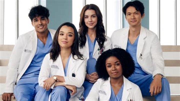 Pics Of The ‘Grey’s Anatomy’ & ‘Killing Eve’ Actress – Hollywood Life