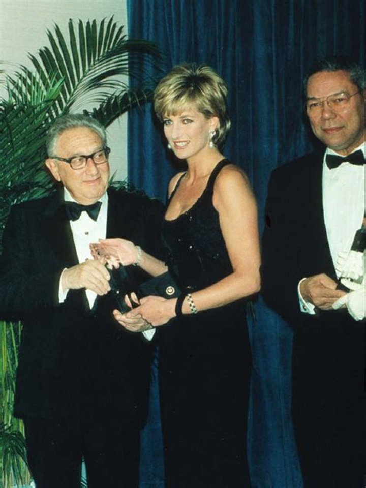 Pics Of The Late Princess Of Wales – Hollywood Life