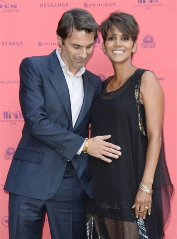[PICS] Olivier Martinez & Halle Berry Pics — Photos Of The Newlyweds – Hollywood Life