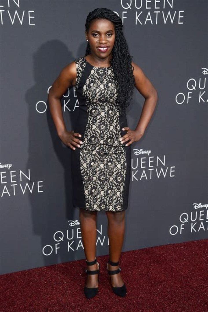 [PICS] Phiona Mutesi — Pics Of The Chess Champ & ‘Queen Of Katwe’ – Hollywood Life