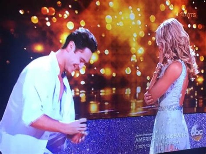 [PICS] Sasha Farber & Emma Slater Proposal On DWTS — See Romantic Photos – Hollywood Life