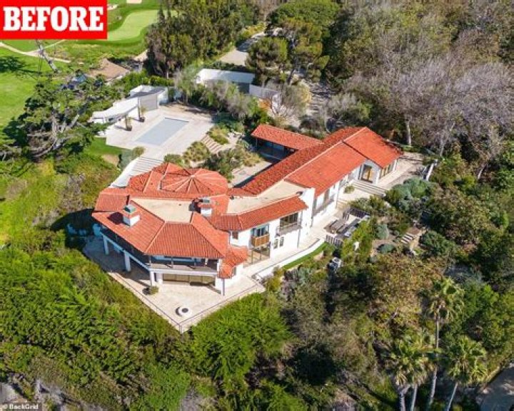 Pictures Of The Late Reality Star’s Incredible Life – Hollywood Life