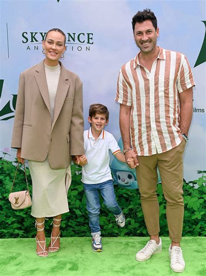 Pregnant Peta Murgatroyd Channels Rihanna’s Super Bowl Performance With Maks & Son In Cute Video