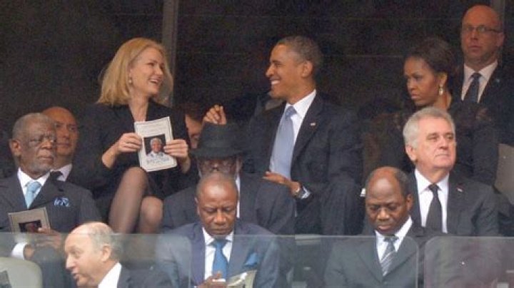 President Obama Caught Flirting: Michelle Obama Looks Pissed