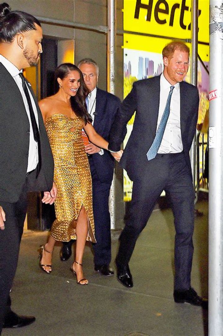 Prince Harry & Meghan Markle’s Response To Claims Car Chase Was Fake – Hollywood Life