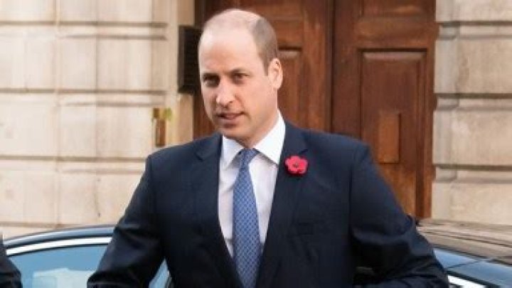 Prince William Seen in First Photos Visiting Kate Middleton in the Hospital After Her ‘Abdominal Surgery’