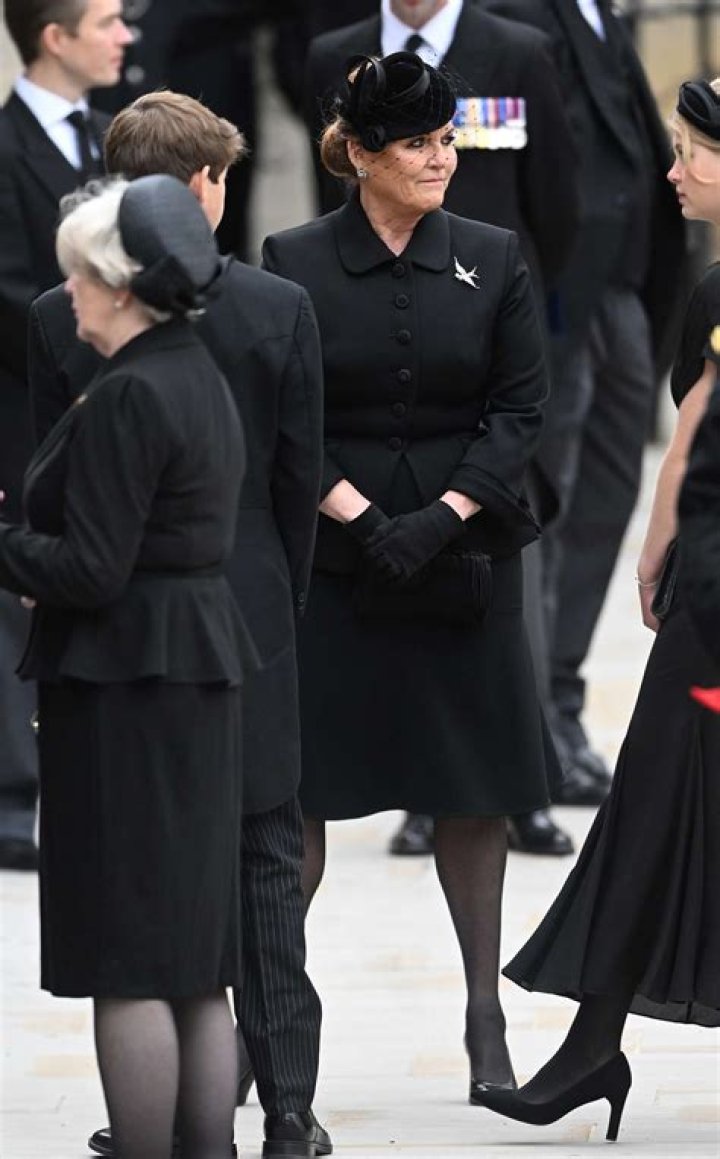 Princess Diana’s Brother Charles Attends Queen’s Funeral: Photos – Hollywood Life