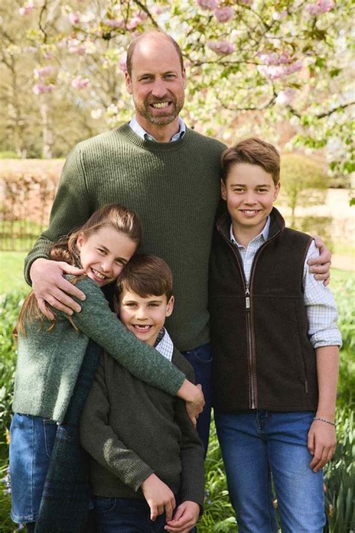 Princess Kate Captures Sweet Father’s Day Photo of William & Their Kids