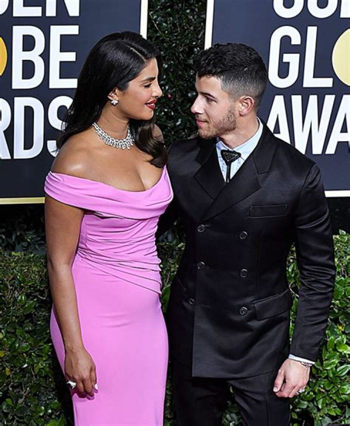 Priyanka Chopra Reveals Sexy Details About Husband Nick Jonas – Hollywood Life