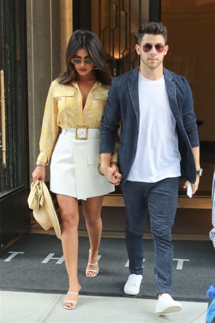 Priyanka Chopra Wears Plunging Top & Mini Skirt On Outing With Nick – Hollywood Life