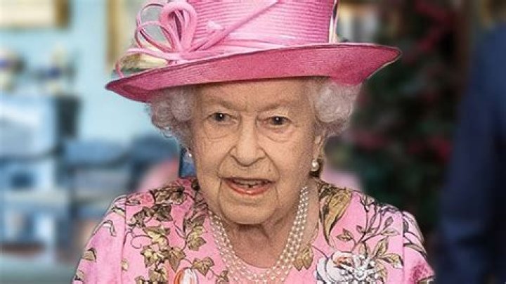 Queen Elizabeth II Proves She’s Alive With Phone Call To Boris Johnson After Death Report
