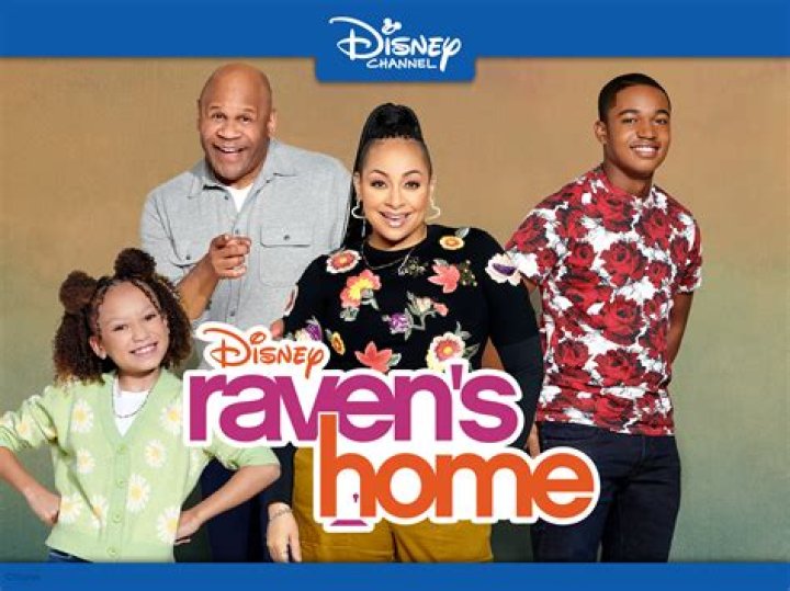 ‘Raven’s Home’ Sneak Peek: Raven Catches Nia & Tess Using Her Makeup — Watch
