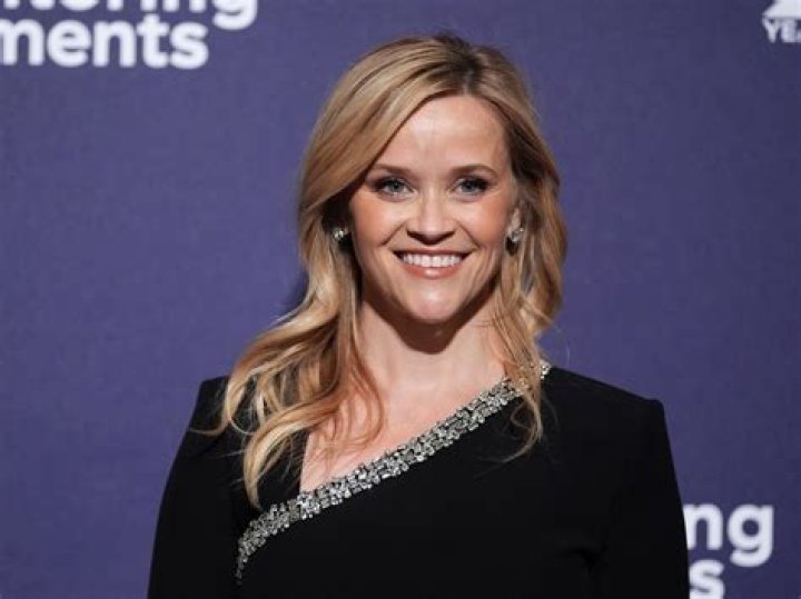 Reese Witherspoon Adopts A Beautiful Black Lab Puppy — Meet Major