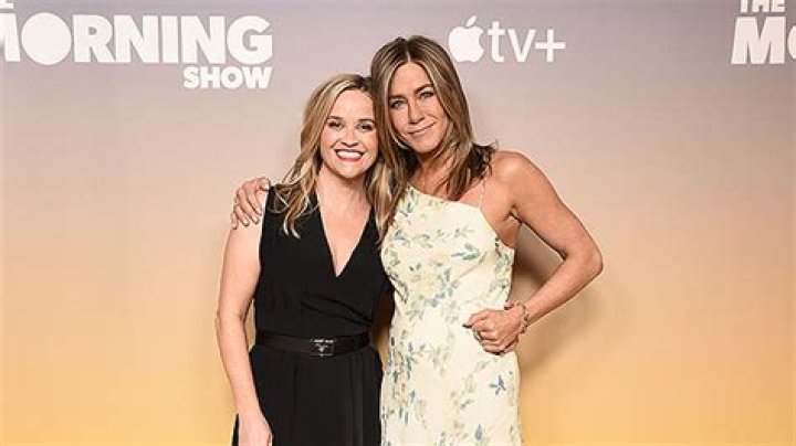 Reese Witherspoon Calls Jennifer Aniston A ‘Gift’ In Birthday Post – Hollywood Life