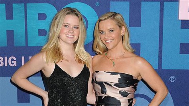 Reese Witherspoon, Daughter Ava Phillippe Attend Taylor Swift’s Tour – Hollywood Life