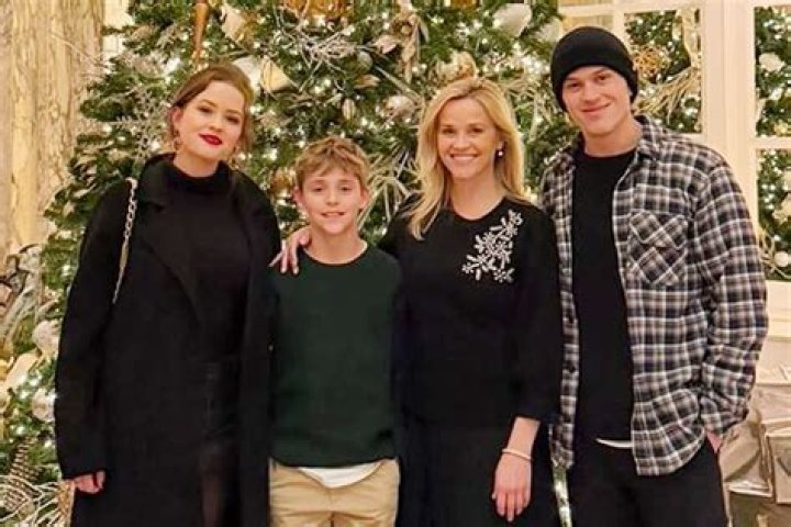Reese Witherspoon & More Celeb Parents With Lookalike Kids – Hollywood Life