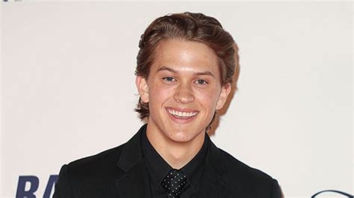 Reese Witherspoon’s Son Deacon, 18, Is So Grown Up In Gray Suit Heading To Prom: Photos