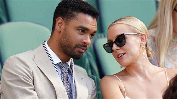 Regé-Jean Page & Girlfriend Emily Brown Cuddle At Wimbledon In Rare Photos – Hollywood Life