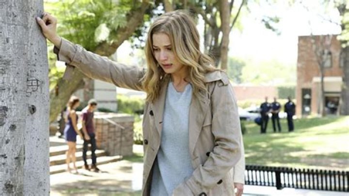 ‘Revenge’ — Emily Thorne Meets David Clarke For The First Time – Hollywood Life