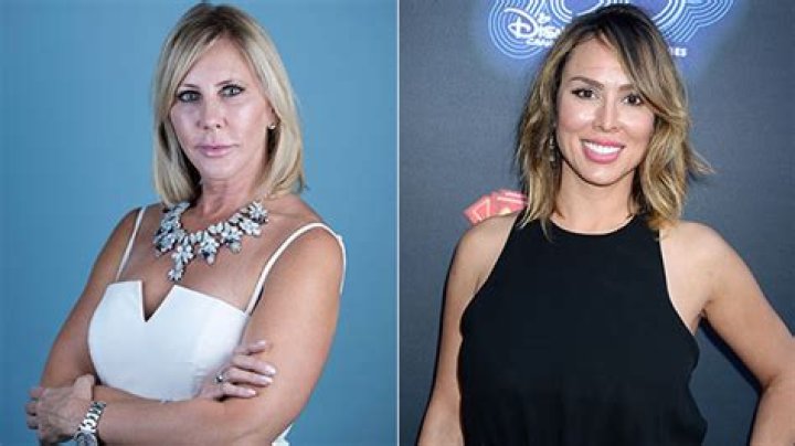 ‘RHOC’: Vicki Gunvalson Apologizes To Kelly Dodd & Ends Their Feud — ‘I Surrender’
