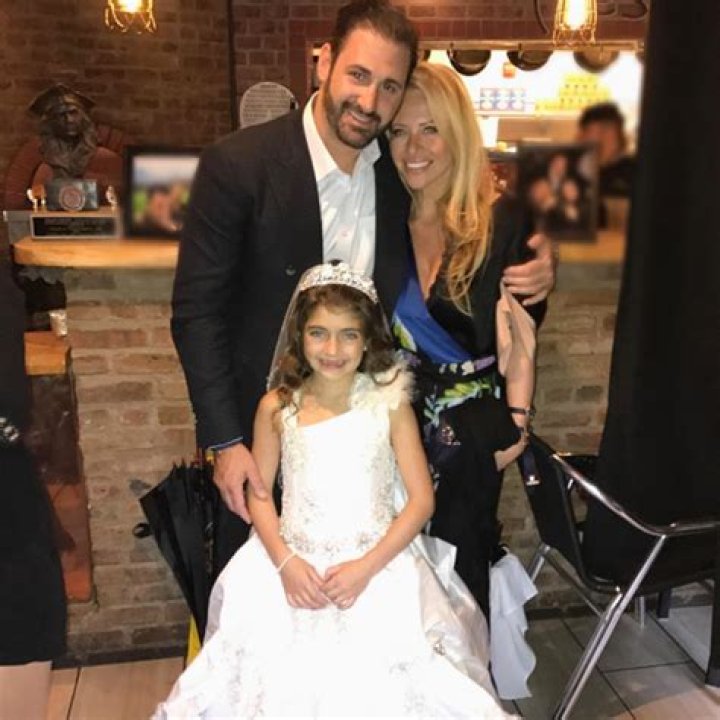 ‘RHONJ’s Dina Manzo Beaten & Bound By Robbers At Boyfriend’s NJ Home – Hollywood Life