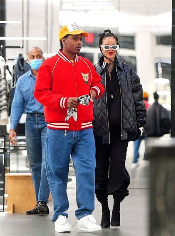 Rihanna & A$AP Rocky Hold Hands After Reuniting In NYC For Cute Shopping Date