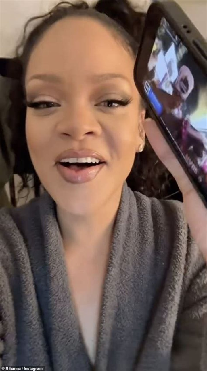 Rihanna Fans Flip Out After Singer Registers New Song ‘Private Loving’ 3 Years After ‘Anti’