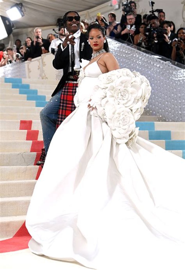Rihanna Hints At Potential Wedding To A$AP Rocky: Photos – Hollywood Life