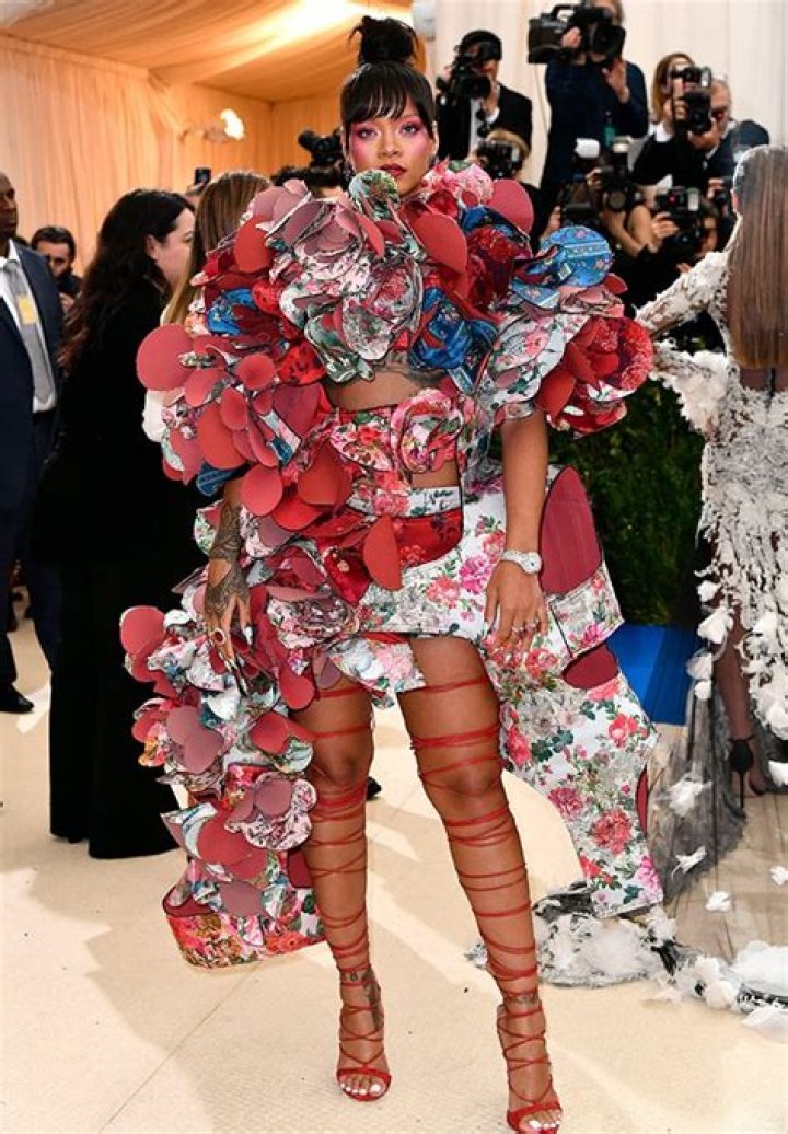 Rihanna’s Dress At Met Gala — Makes Dramatic Entrance In Flower Gown