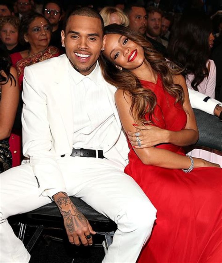 Rihanna’s Gift To Chris Brown & Royalty — Shine Bright Like A Diamond – Hollywood Life