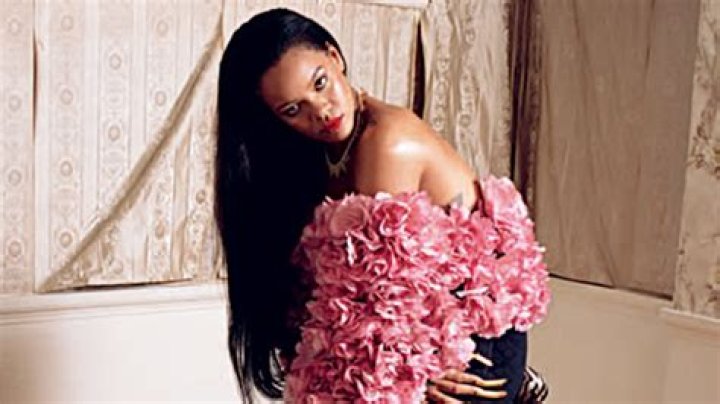Rihanna’s Pink Top For Garage Magazine — Vintage Fashion Look – Hollywood Life