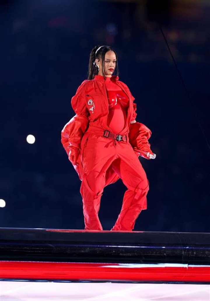Rihanna’s Red Lingerie In Pool – Billion Dollar Smile Photos – Hollywood Life