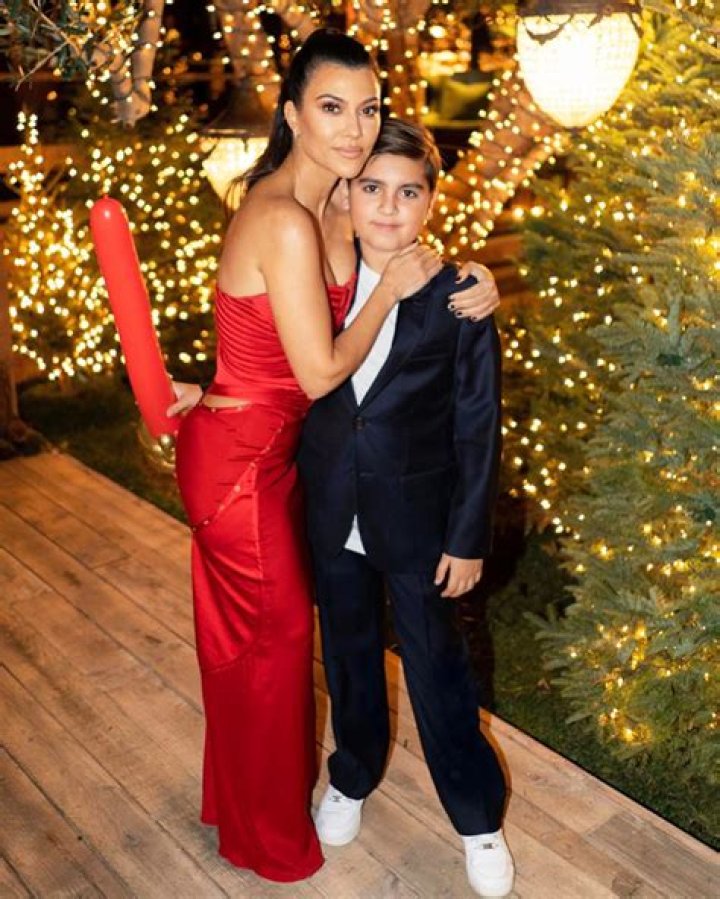 Rob Kardashian Looks Fit In Never-Before-Seen Photo With Kourtney On His 34th Birthday