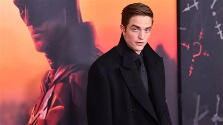 Robert Pattinson On Male Body Standards & His Potato Detox: Interview – Hollywood Life
