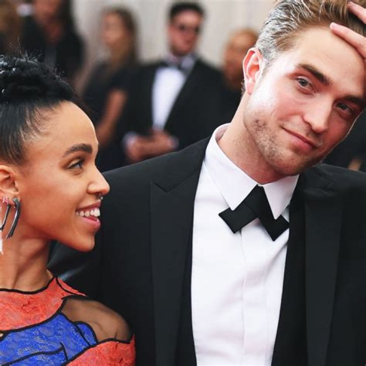 Robert Pattinson’s Parents: FKA Twigs Is More ‘Fun’ Than Kristen Stewart