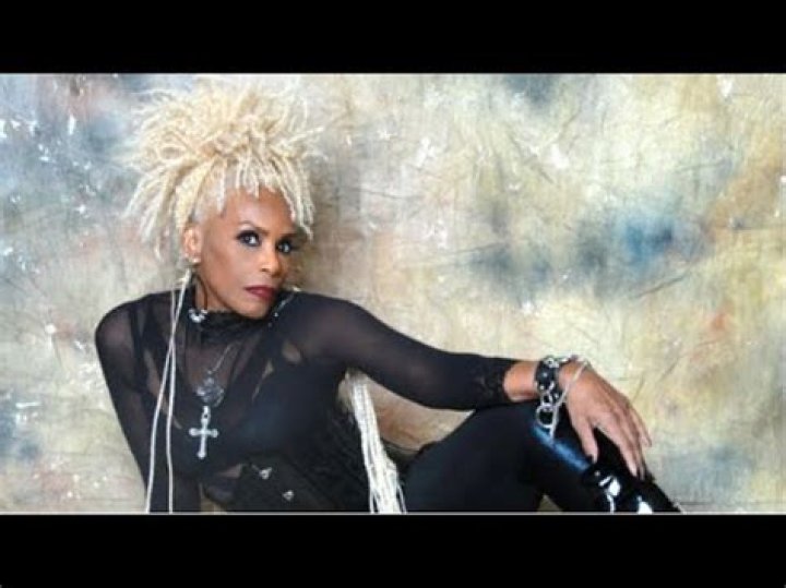 Rock Legend Joyce Kennedy Rediscovers The Music That ‘Nourishes My Soul’ In New EP