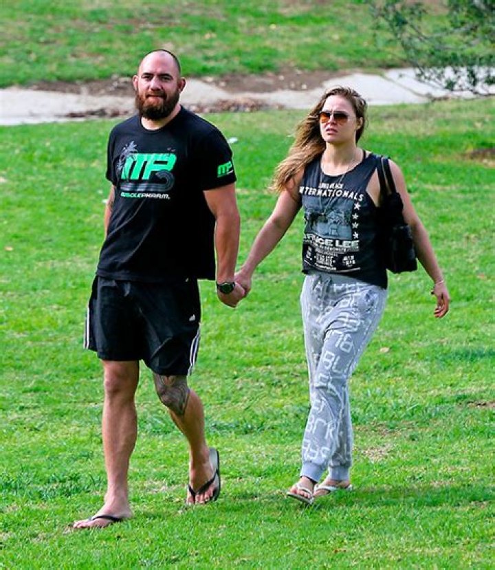 Ronda Rousey & Travis Browne Getting Married? — His Divorce Is Finalized – Hollywood Life