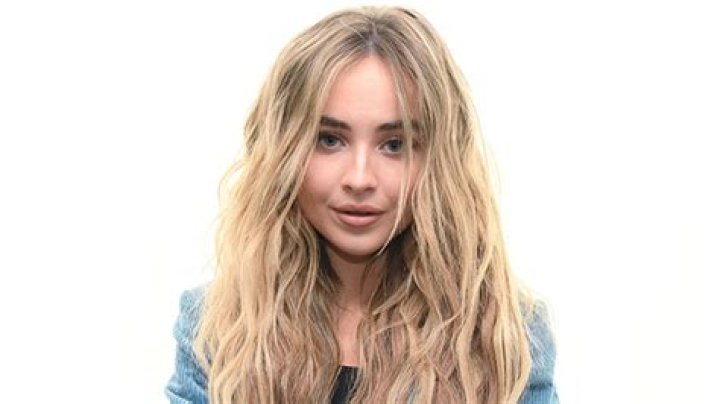 Sabrina Carpenter’s Red Hair Makeover — Pics – Hollywood Life