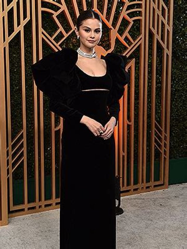 SAG Awards Red Carpet 2022 — Photos Of Celeb Arrivals – Hollywood Life