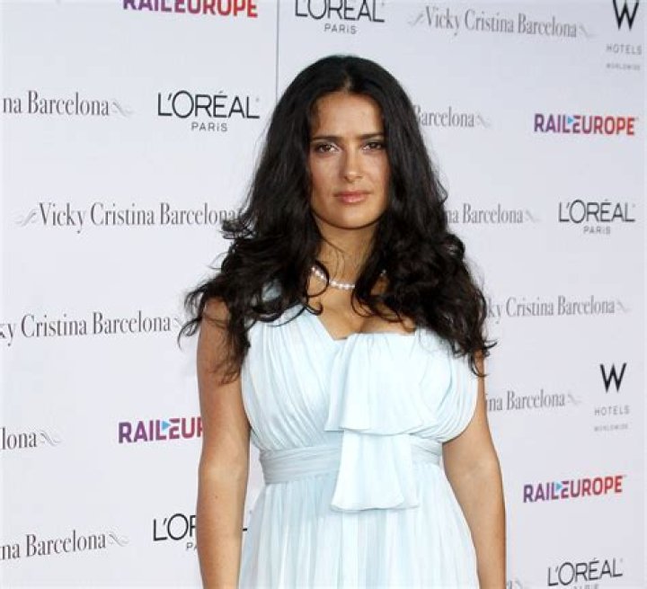 Salma Hayek Goes Makeup-Free, Embraces Her ‘Many White Hairs’: Photo – Hollywood Life